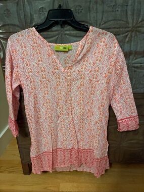 Rock Flower Paper Light Pink Printed V-Neck Women’s Top
